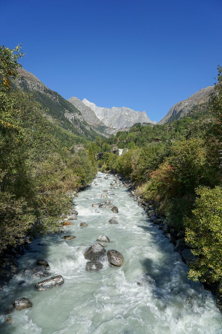 Le retour se fait le long du Wysswasser.